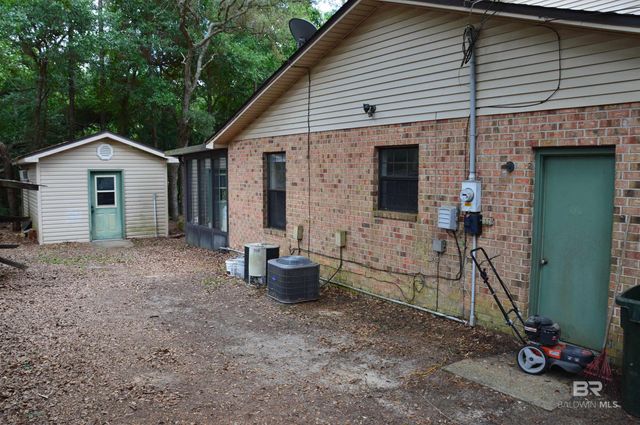 2564 Manuel Drive, Lillian, AL 36549