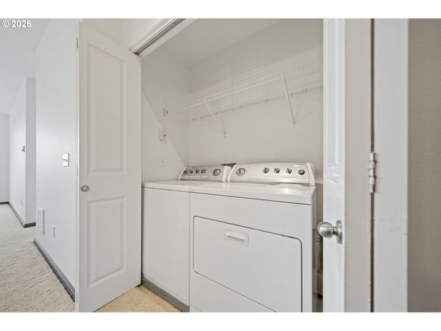 695 Nw FALLING WATERS Ln 304, Portland, OR 97229