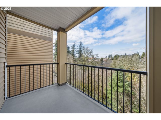 695 Nw FALLING WATERS Ln 304, Portland, OR 97229