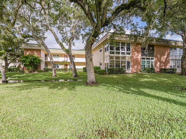 6 Vista Gardens Trail, Vero Beach, FL 32962