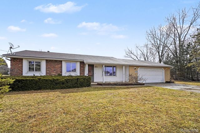 4483 Columbine Avenue, Burton, MI 48529