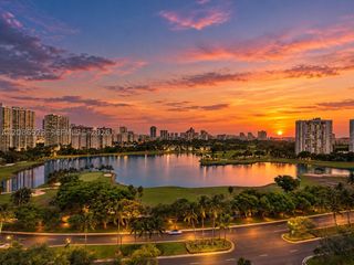 3675 N Country Club Dr 1607, Aventura, FL 33180