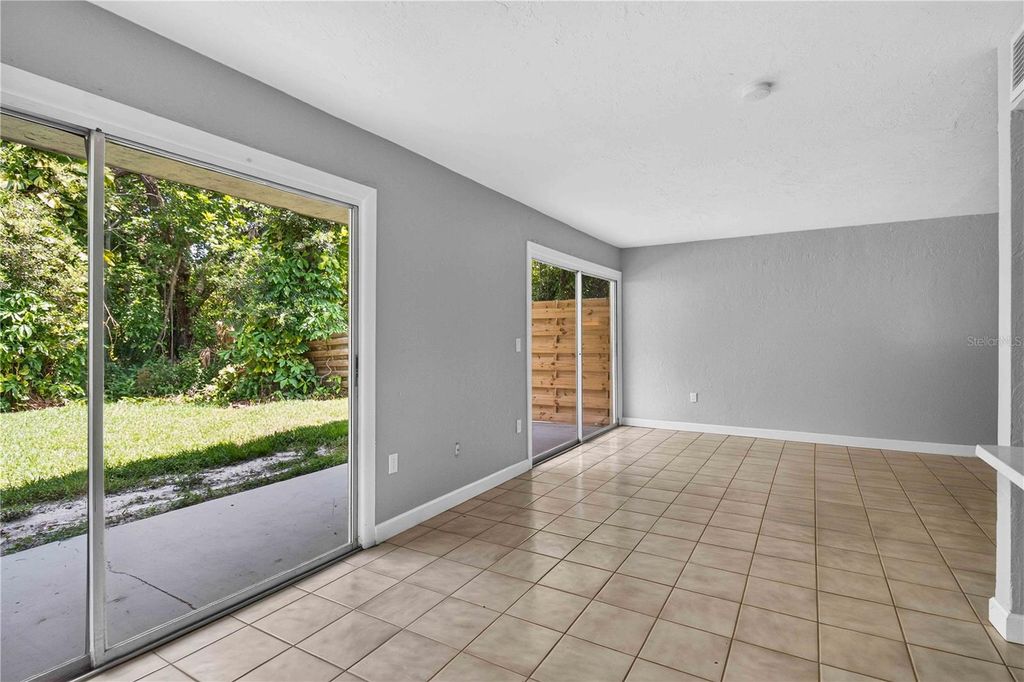 1125 LONGFELLOW WAY 125-B, SARASOTA, FL 34243 — photo 4