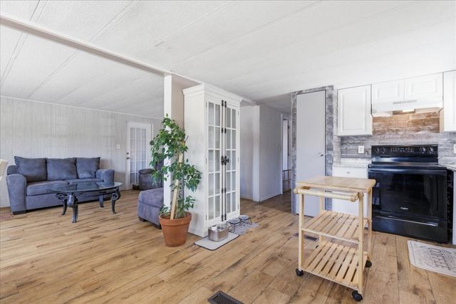 8012 MONTROSE AVENUE, Brooksville, FL 34613