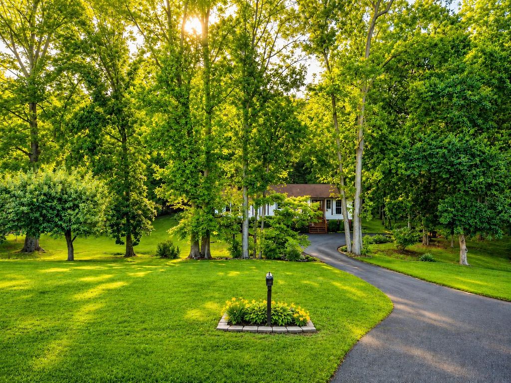 7357 AUBURN MILL RD, Warrenton, VA 20187