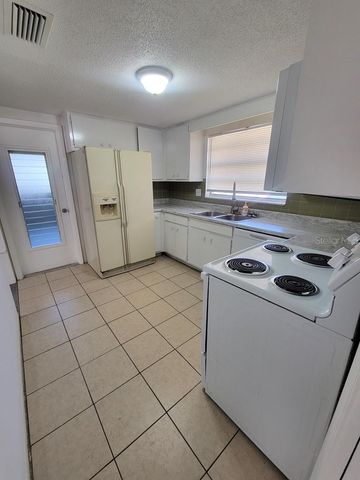 7920 PINEAPPLE LANE, Port Richey, FL 34668