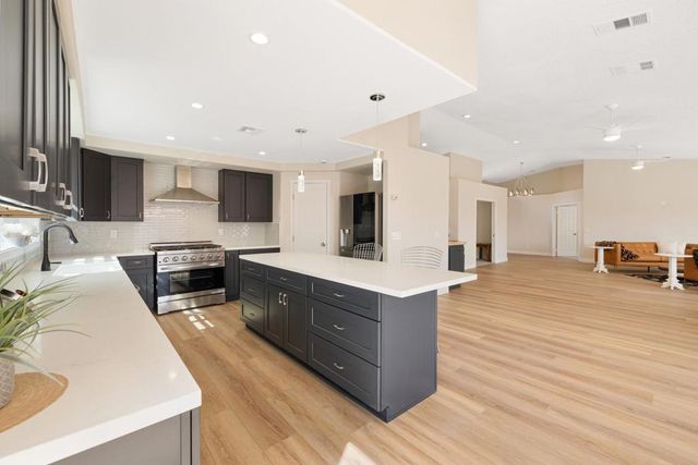 43690 Skyward Way, La Quinta, CA 92253