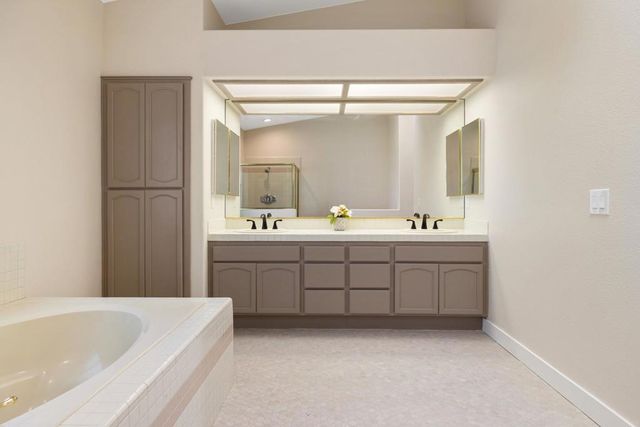 43690 Skyward Way, La Quinta, CA 92253