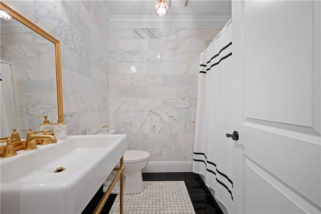 408 OAK LANE, Robinson Twp, PA 15108