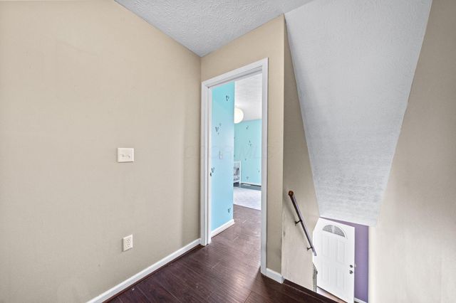 2744 Saltergate Drive, Dublin, OH 43016