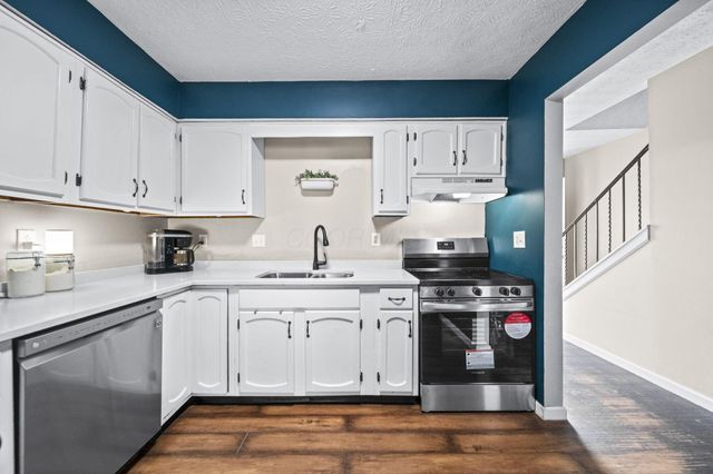 2744 Saltergate Drive, Dublin, OH 43016