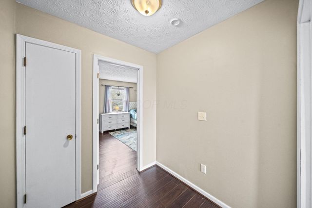 2744 Saltergate Drive, Dublin, OH 43016