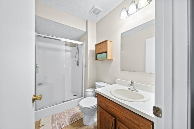 2744 Saltergate Drive, Dublin, OH 43016