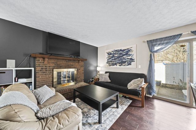 2744 Saltergate Drive, Dublin, OH 43016