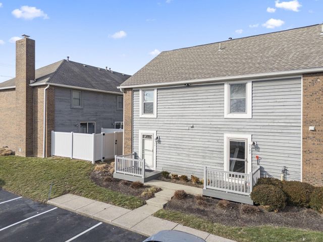 2744 Saltergate Drive, Dublin, OH 43016