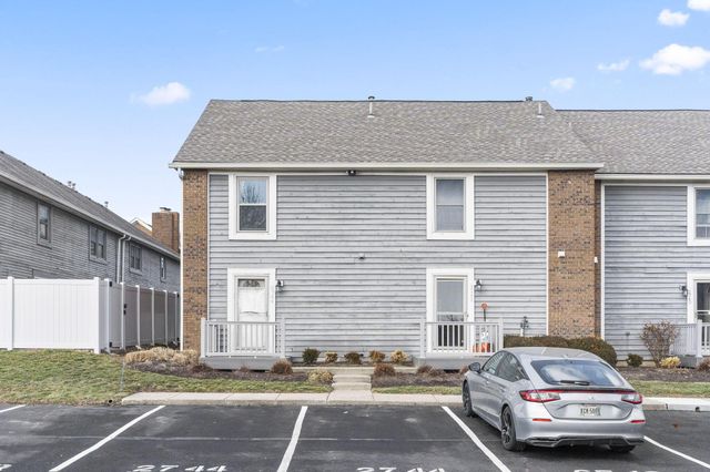 2744 Saltergate Drive, Dublin, OH 43016