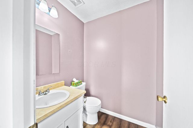 2744 Saltergate Drive, Dublin, OH 43016