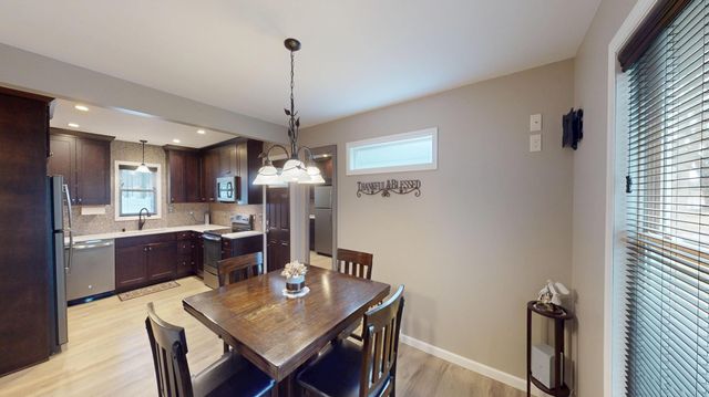 2021 Bridge Avenue, Albert Lea, MN 56007