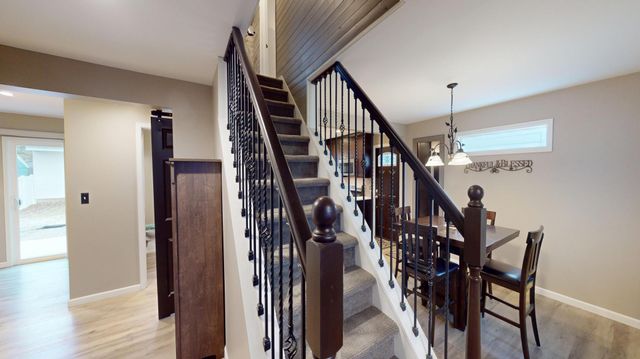 2021 Bridge Avenue, Albert Lea, MN 56007