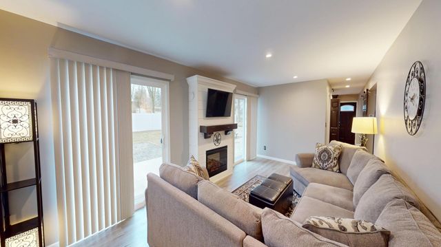 2021 Bridge Avenue, Albert Lea, MN 56007