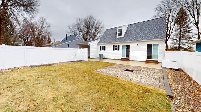 2021 Bridge Avenue, Albert Lea, MN 56007