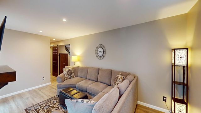 2021 Bridge Avenue, Albert Lea, MN 56007