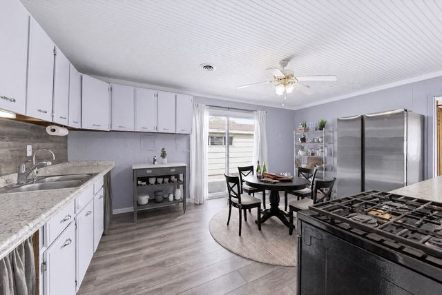 334 Fairfax Avenue, Romeoville, IL 60446