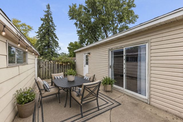 334 Fairfax Avenue, Romeoville, IL 60446
