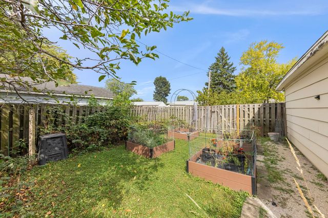 334 Fairfax Avenue, Romeoville, IL 60446