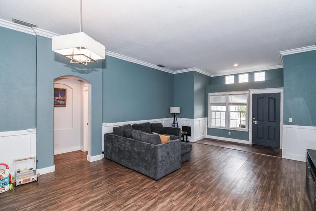 10064 Oglethorpe Way, Elk Grove, CA 95624