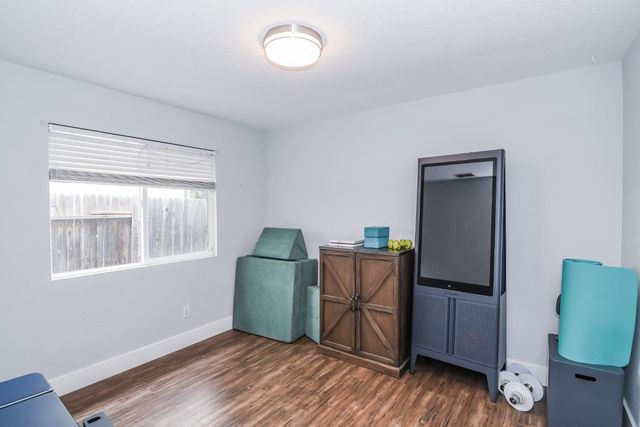 10064 Oglethorpe Way, Elk Grove, CA 95624