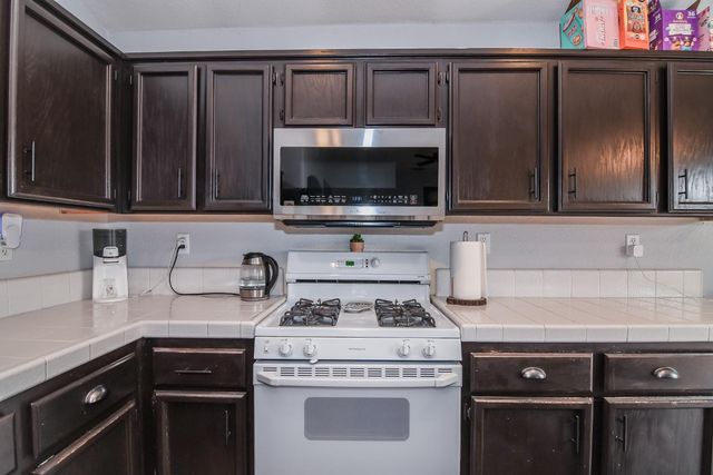 10064 Oglethorpe Way, Elk Grove, CA 95624
