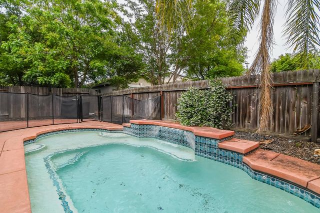 10064 Oglethorpe Way, Elk Grove, CA 95624