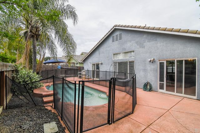 10064 Oglethorpe Way, Elk Grove, CA 95624