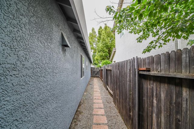 10064 Oglethorpe Way, Elk Grove, CA 95624