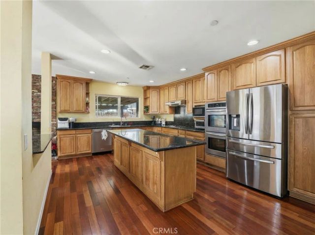 6545 Dos Rios Rd, Downey, CA 90240