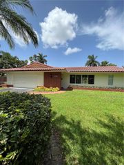 7321 SW 11th St, Plantation, FL 33317