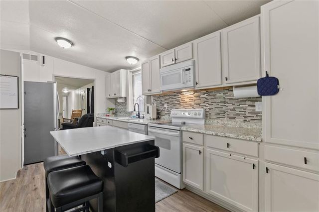 5002 Bee Tree Road SE, Acworth, GA 30102