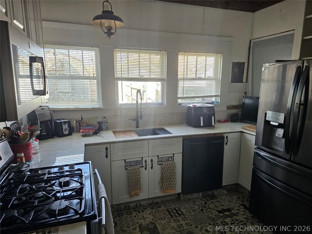 504 W Broadway, Marietta, OK 73448