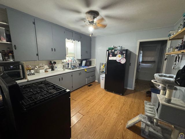 2535 SE Wisconsin AVE, Topeka, KS 66605