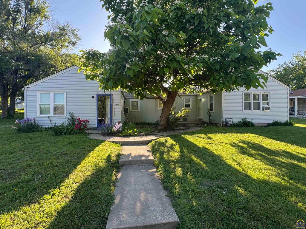 2535 SE Wisconsin AVE, Topeka, KS 66605