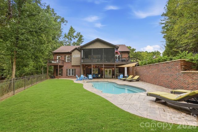 2055 Tiger Paw Lane, York, SC 29745