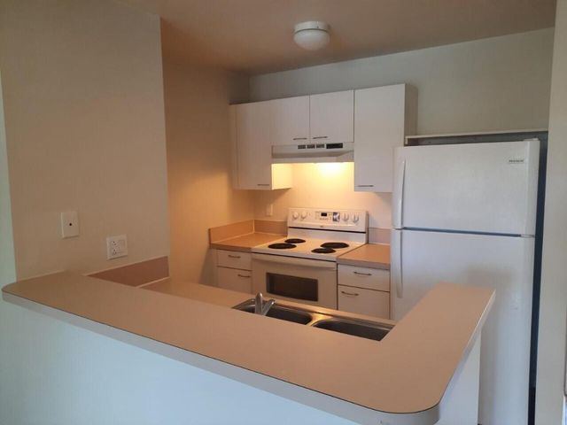 4847 Via Palm Lakes 1017, West Palm Beach, FL 33417