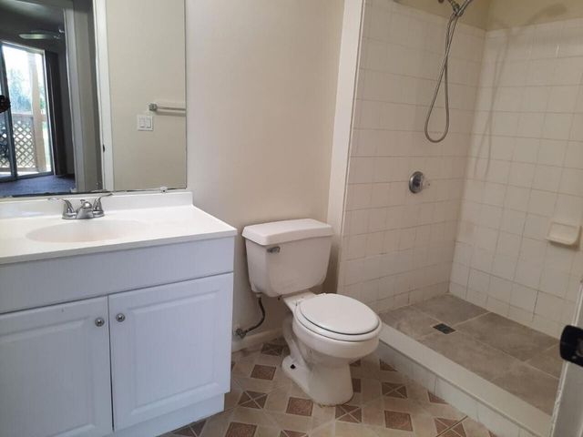 4847 Via Palm Lakes 1017, West Palm Beach, FL 33417