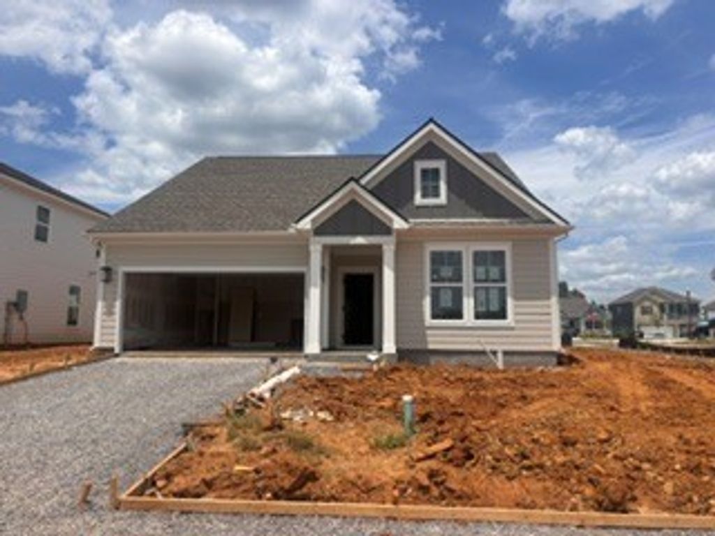 100 Ridgewood Drive, Shelbyville, TN 37160