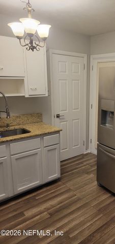 8524 HOWELL Drive, Jacksonville, FL 32208