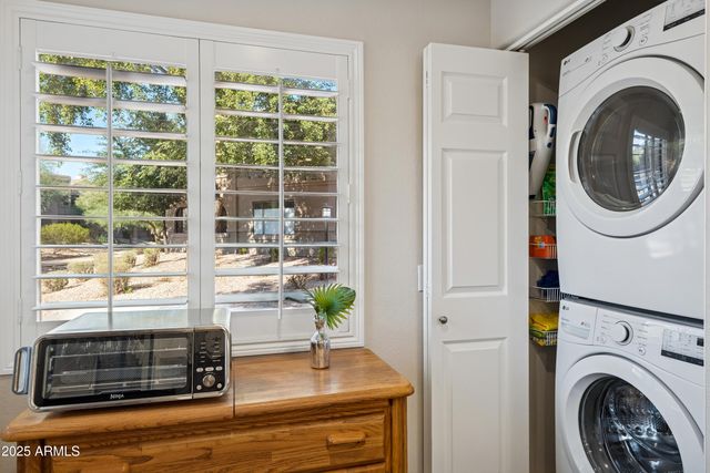 15050 N THOMPSON PEAK Parkway 1040, Scottsdale, AZ 85260