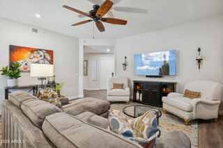 15050 N THOMPSON PEAK Parkway 1040, Scottsdale, AZ 85260