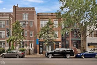3824 N CLARK Street, Chicago, IL 60613