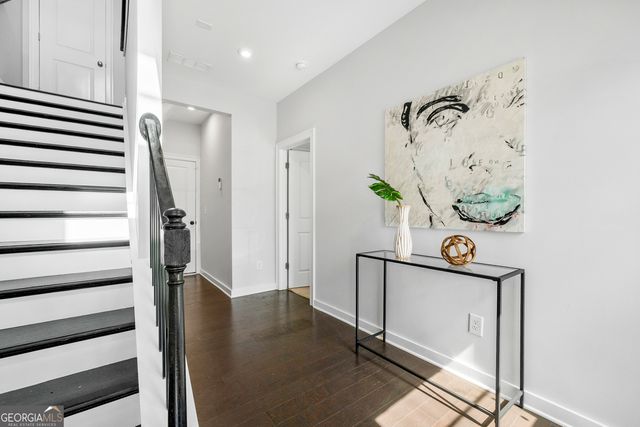 552 Ember Lane NW, Atlanta, GA 30318